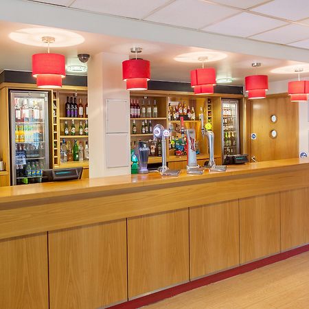 Ibis Budget London Heathrow T5 Slough Exterior foto